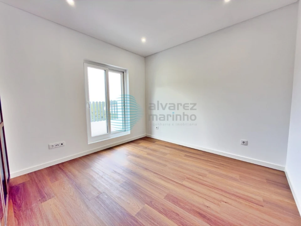 Moradia T3 para Venda em Santa Maria, São Pedro e Matacães Foto 12