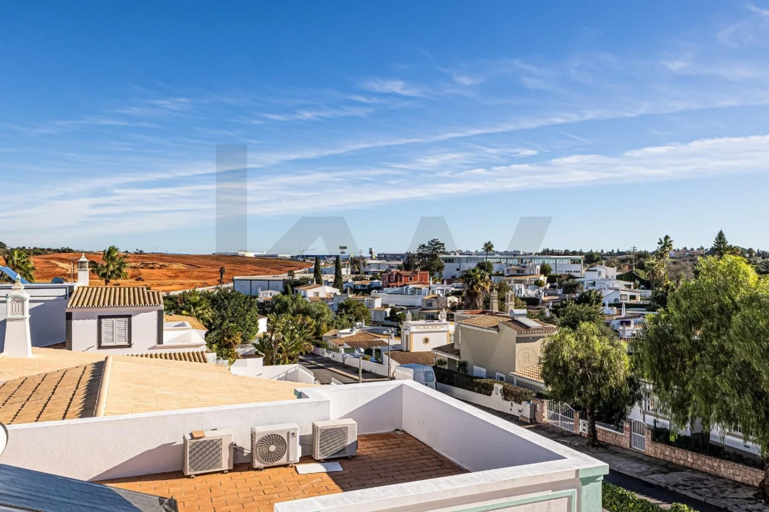 Moradia T3 para Arrendamento férias em Guia Foto 40