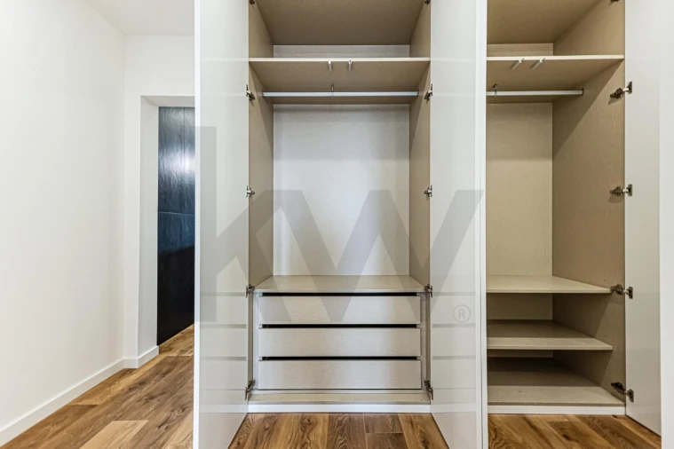 Apartamento T3 para Venda em Olhão Foto 16