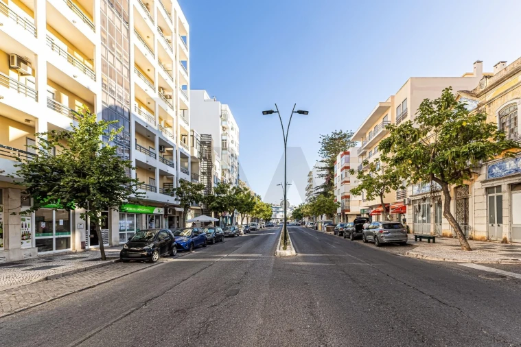 Apartamento T3 para Venda em Olhão Foto 36