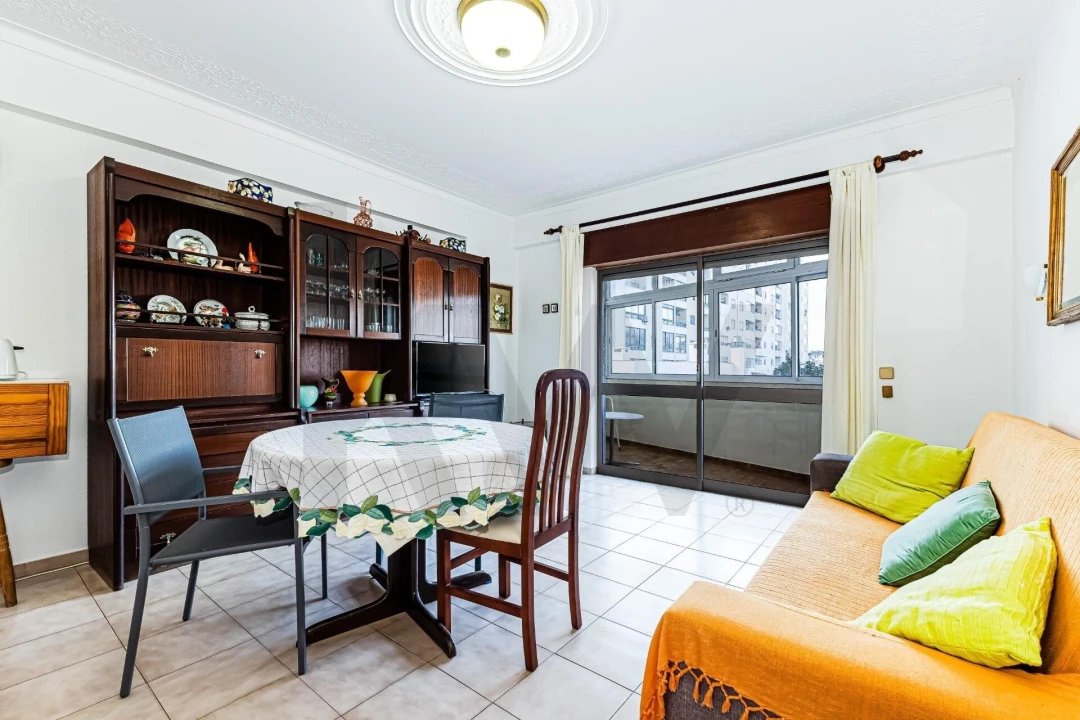 Apartamento T2 para Venda em Portimão Foto 10