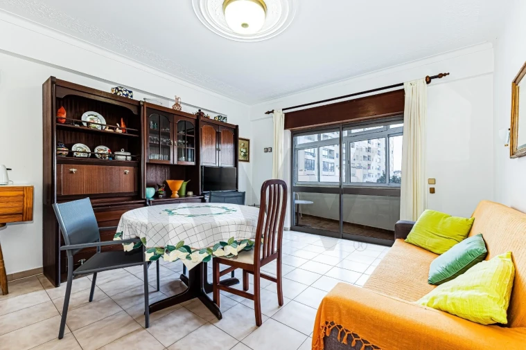 Apartamento T2 para Venda em Portimão Foto 10