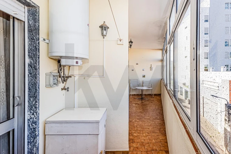 Apartamento T2 para Venda em Portimão Foto 16