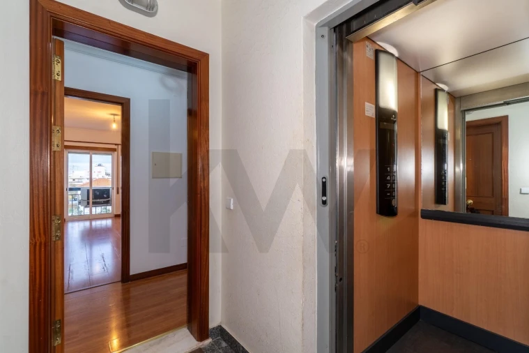 Apartamento T3 para Venda em Vila Real de Santo Antonio Foto 3