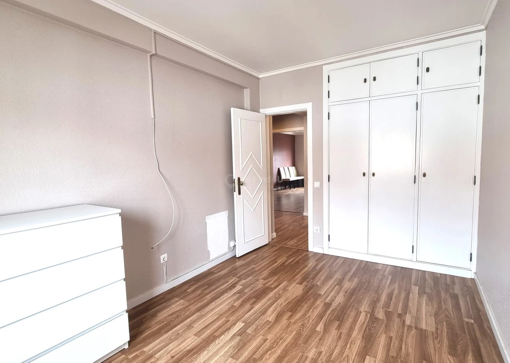 Apartamento T3 para Arrendamento em São Domingos de Rana Foto 13