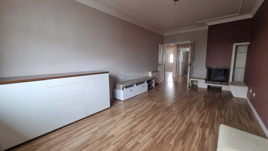 Apartamento T3 para Arrendamento em São Domingos de Rana Foto 3