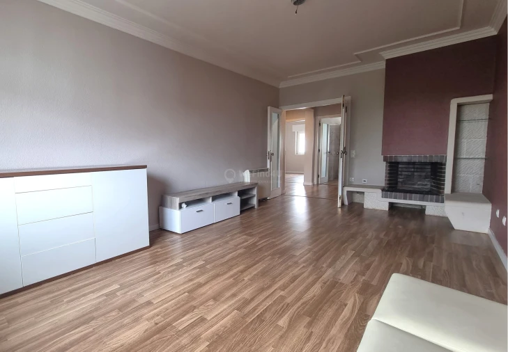 Apartamento T3 para Arrendamento em São Domingos de Rana Foto 5