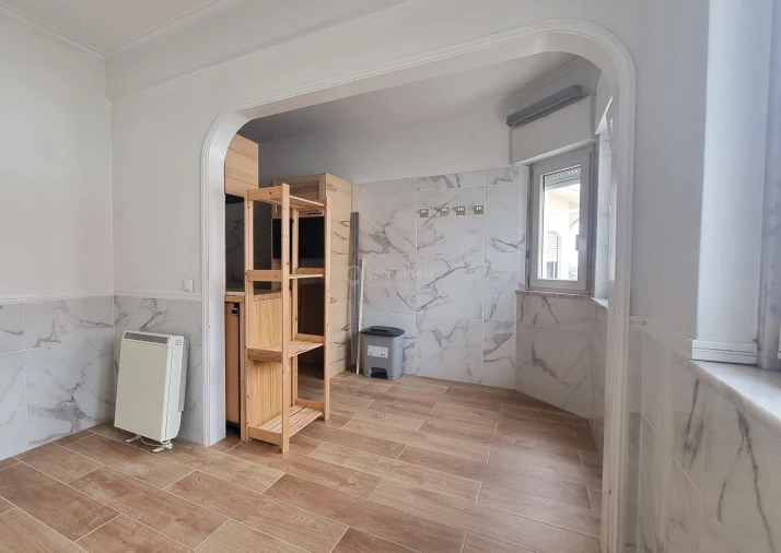 Apartamento T3 para Arrendamento em São Domingos de Rana Foto 12