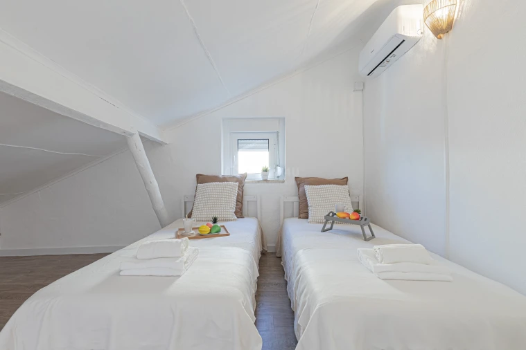 Apartamento T2 para Arrendamento em Seixal Foto 20