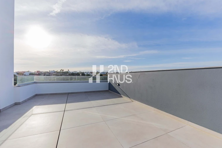 Moradia T4 para Venda em Lagos (São Sebastião e Santa Maria) Foto 36