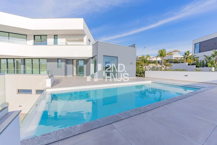 Moradia T4 para Venda em Lagos (São Sebastião e Santa Maria) Foto 8