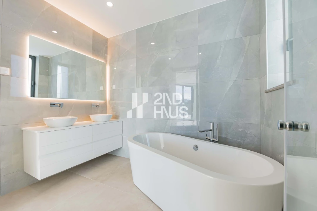 Moradia T4 para Venda em Lagos (São Sebastião e Santa Maria) Foto 23