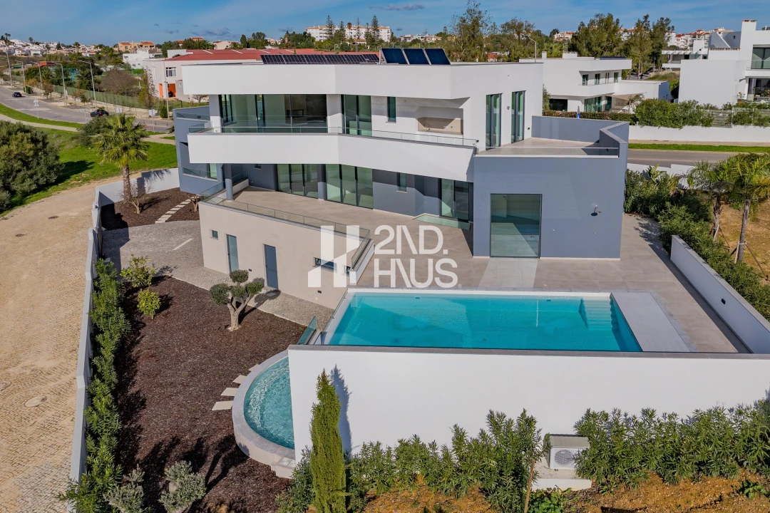 Moradia T4 para Venda em Lagos (São Sebastião e Santa Maria) Foto 52