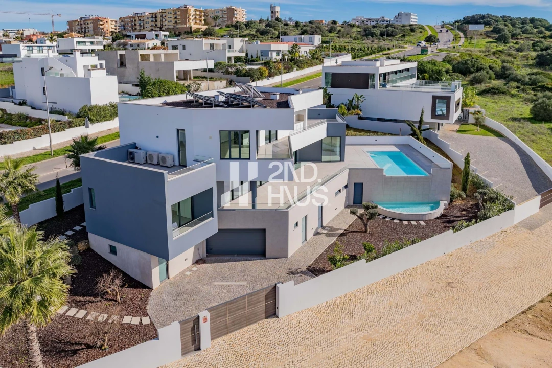 Moradia T4 para Venda em Lagos (São Sebastião e Santa Maria) Foto 2