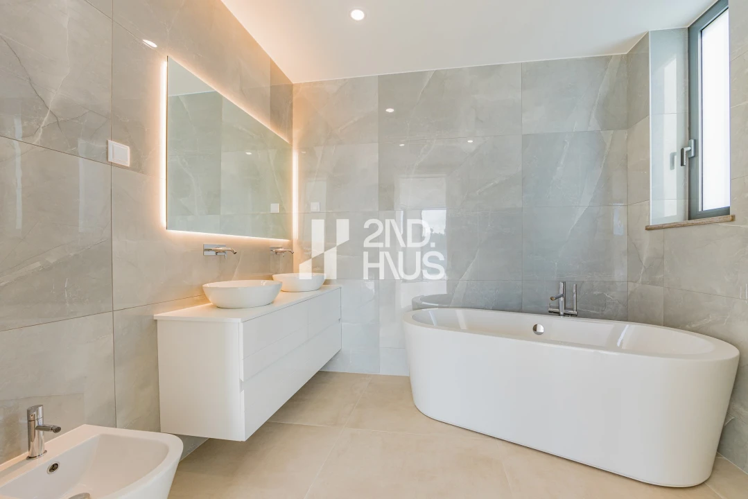 Moradia T4 para Venda em Lagos (São Sebastião e Santa Maria) Foto 21