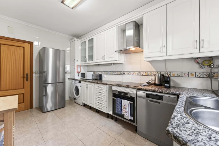 Moradia T3 para Arrendamento em Albufeira e Olhos de Água Foto 4