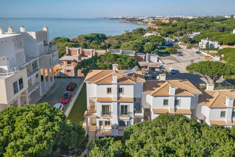 Moradia T3 para Arrendamento em Albufeira e Olhos de Água Foto 7