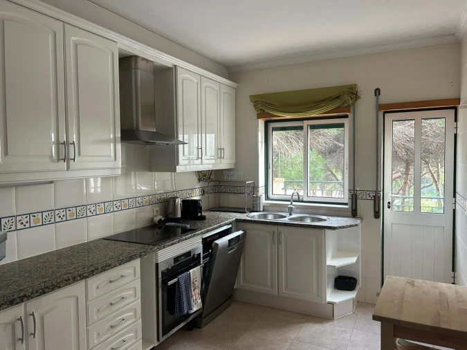 Moradia T3 para Arrendamento em Albufeira e Olhos de Água Foto 4