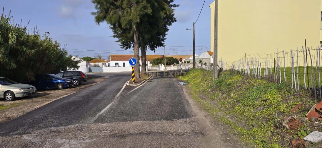 Terreno para Venda em Sarilhos Grandes Foto 7