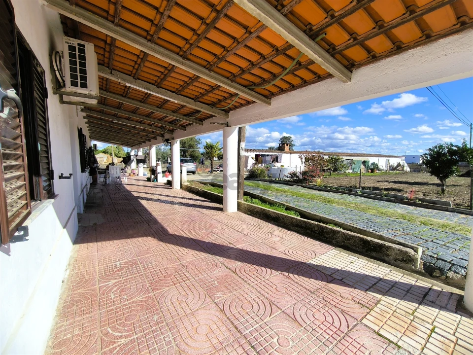 Moradia T3 para Venda em Vale de Santiago Foto 39