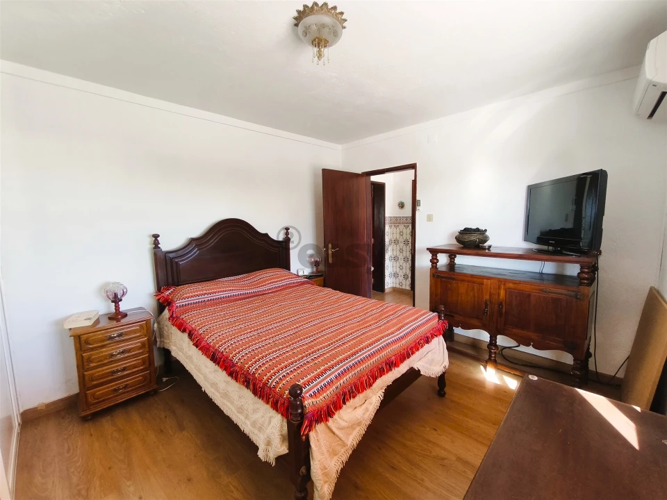 Moradia T3 para Venda em Vale de Santiago Foto 28