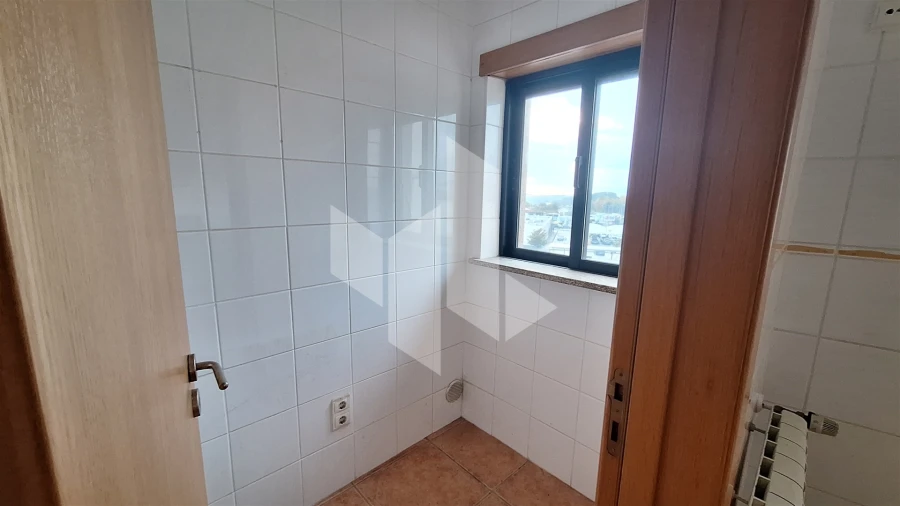 Apartamento T3 para Arrendamento em Nelas Foto 3