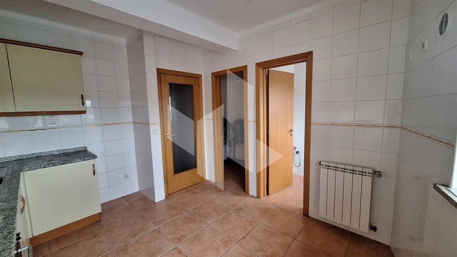 Apartamento T3 para Arrendamento em Nelas Foto 4