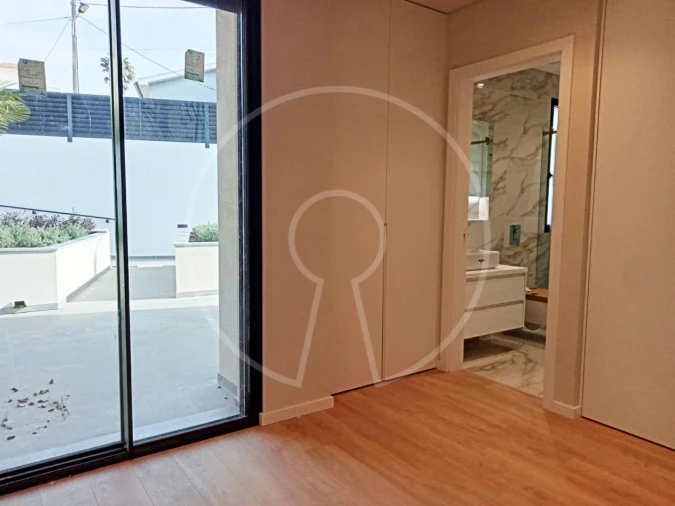 Moradia T4 para Venda em Alcabideche Foto 10