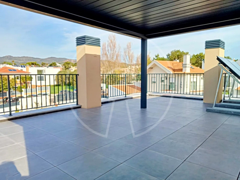 Moradia T4 para Venda em Alcabideche Foto 24