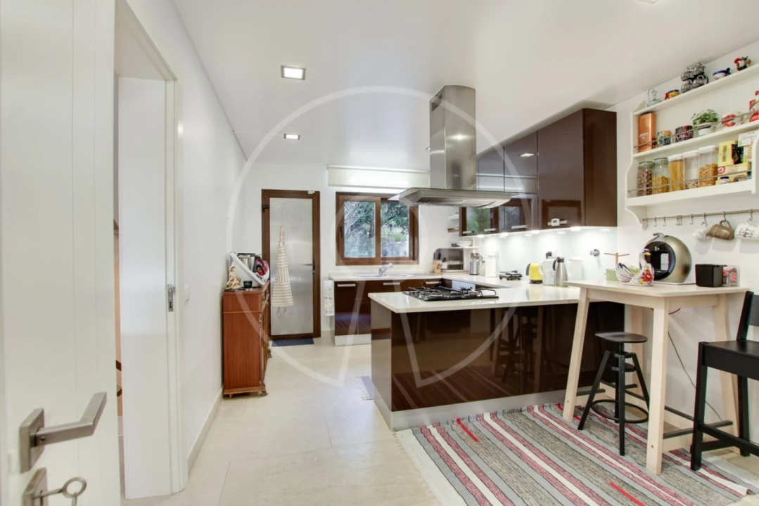 Moradia T4 para Venda em Alcabideche Foto 9