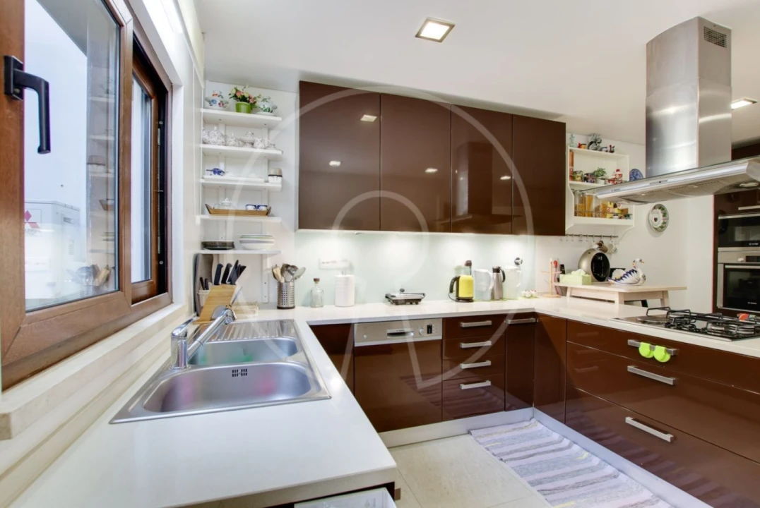 Moradia T4 para Venda em Alcabideche Foto 10