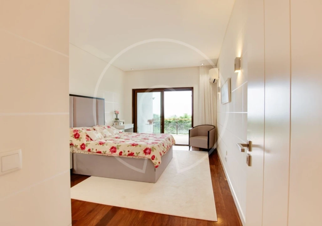 Moradia T4 para Venda em Alcabideche Foto 17