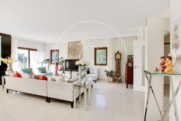 Moradia T4 para Venda em Alcabideche Foto 2