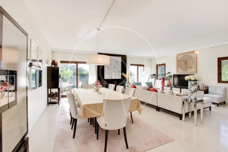 Moradia T4 para Venda em Alcabideche Foto 3