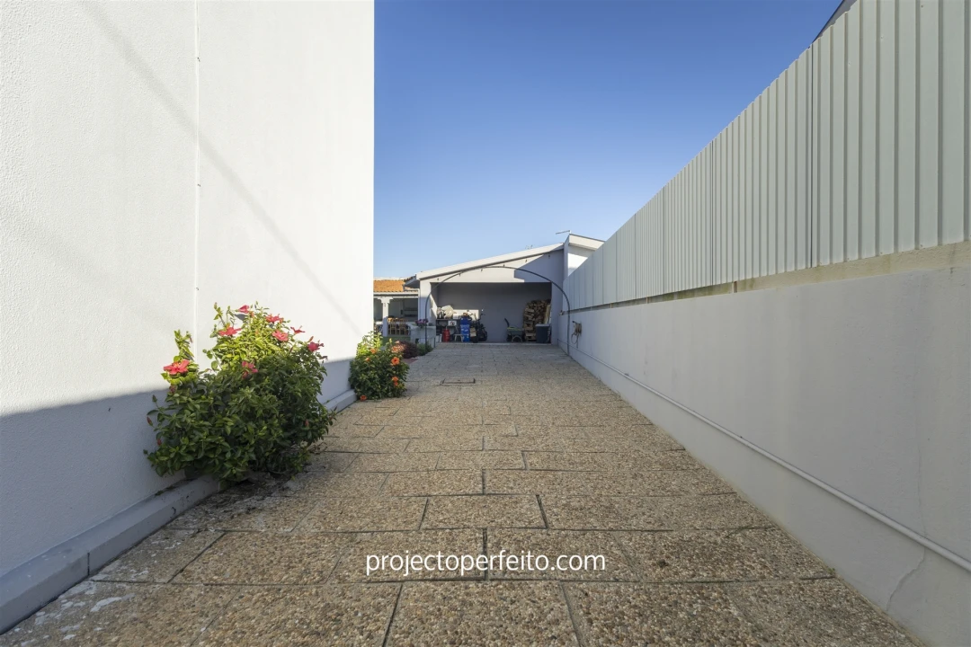 Moradia T5 para Venda em Esmoriz Foto 30