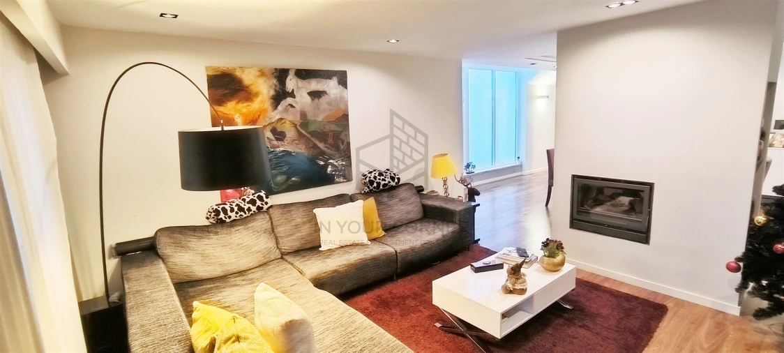 Moradia T5 para Venda em Ramada e Caneças Foto 55