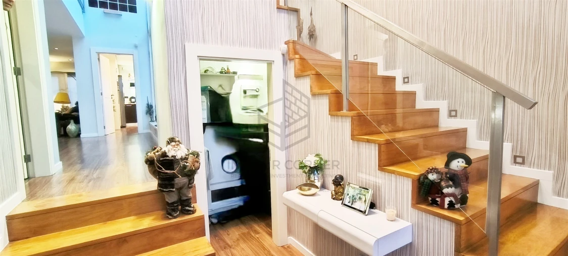 Moradia T5 para Venda em Ramada e Caneças Foto 23