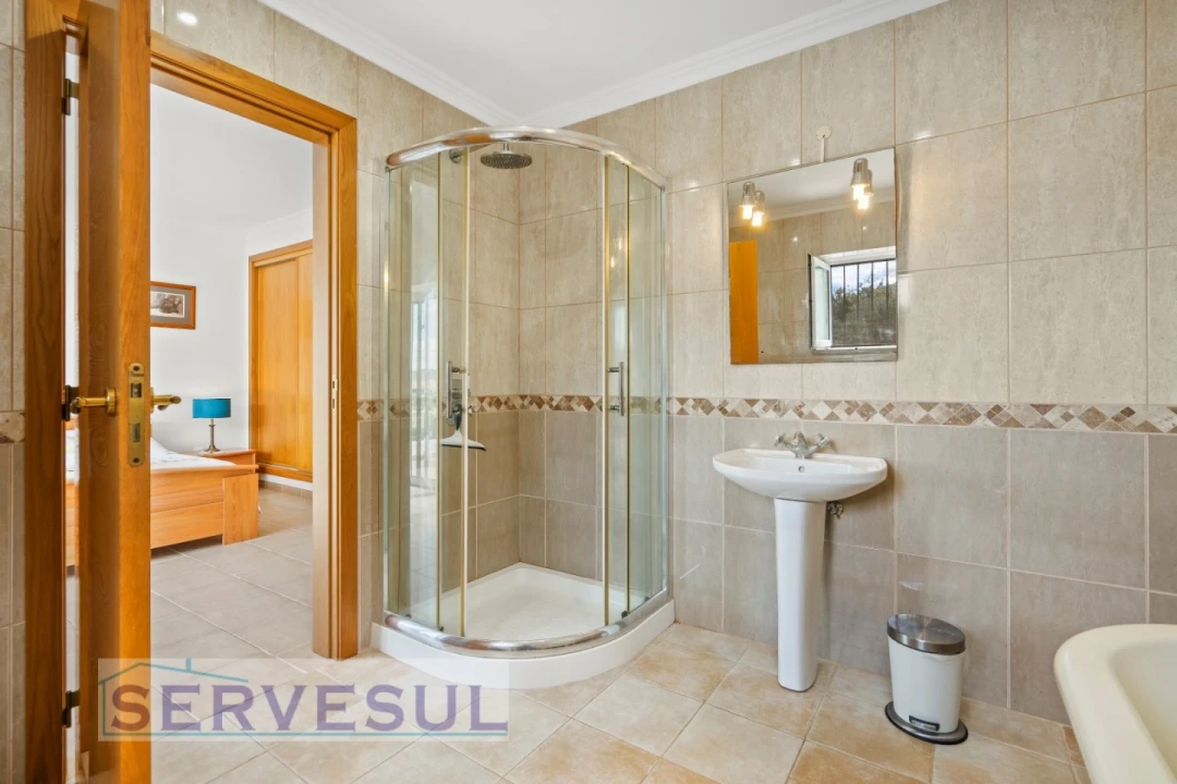 Moradia T5 para Venda em São Bartolomeu de Messines Foto 27