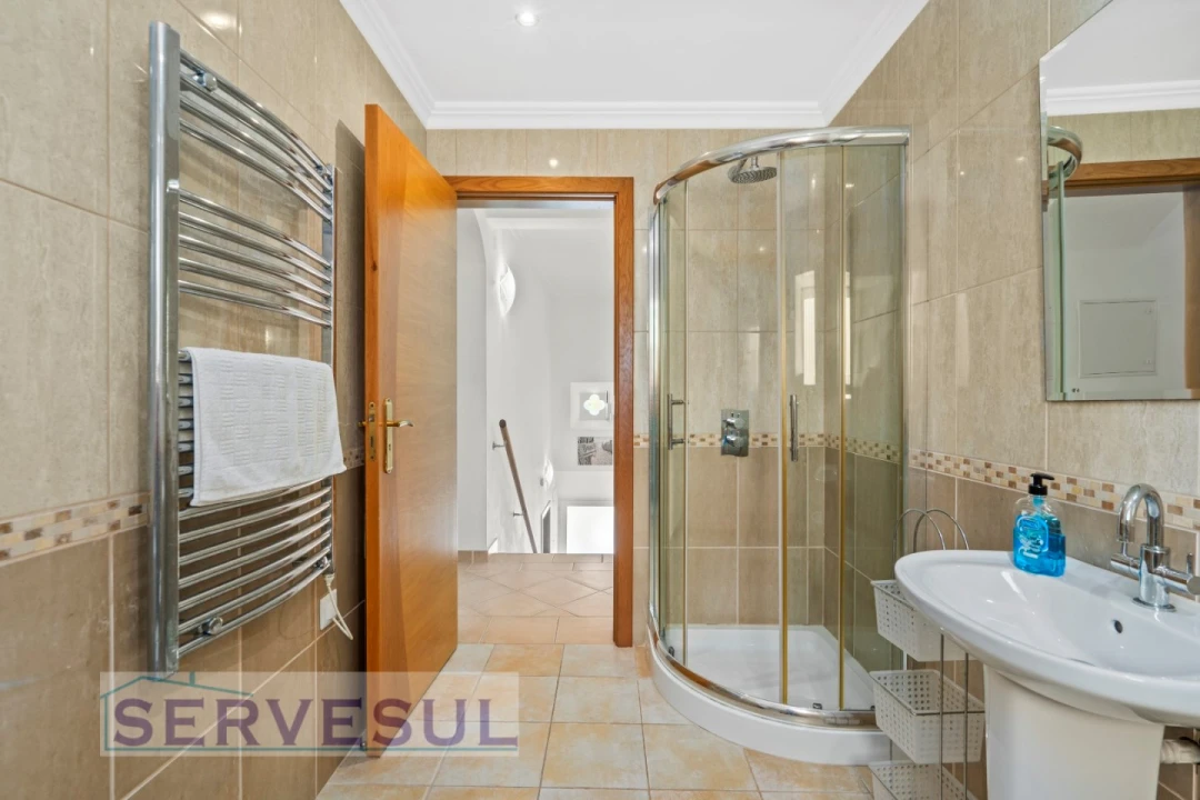 Moradia T5 para Venda em São Bartolomeu de Messines Foto 32