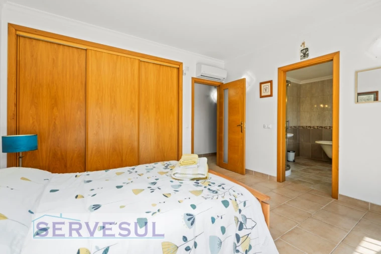 Moradia T5 para Venda em São Bartolomeu de Messines Foto 24