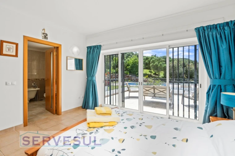 Moradia T5 para Venda em São Bartolomeu de Messines Foto 25