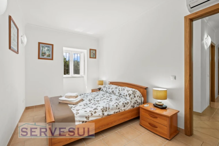 Moradia T5 para Venda em São Bartolomeu de Messines Foto 39