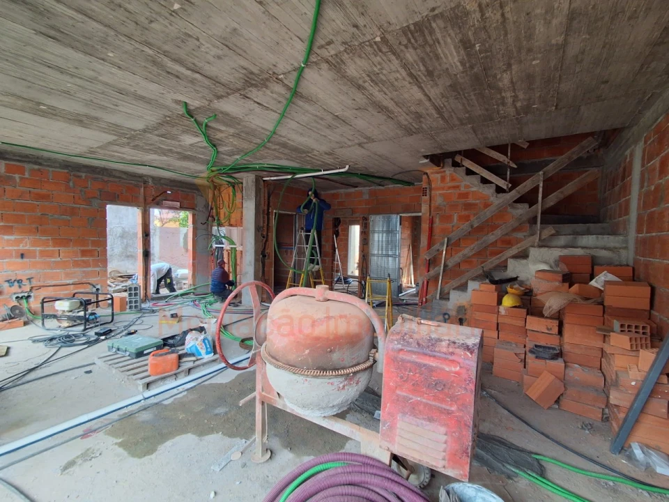 Moradia T4 para Venda em Amora Foto 6