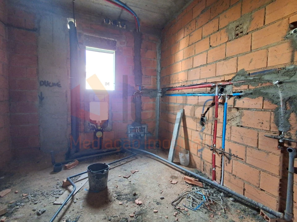 Moradia T4 para Venda em Amora Foto 19