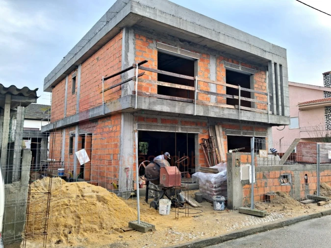 Moradia T4 para Venda em Amora Foto 2