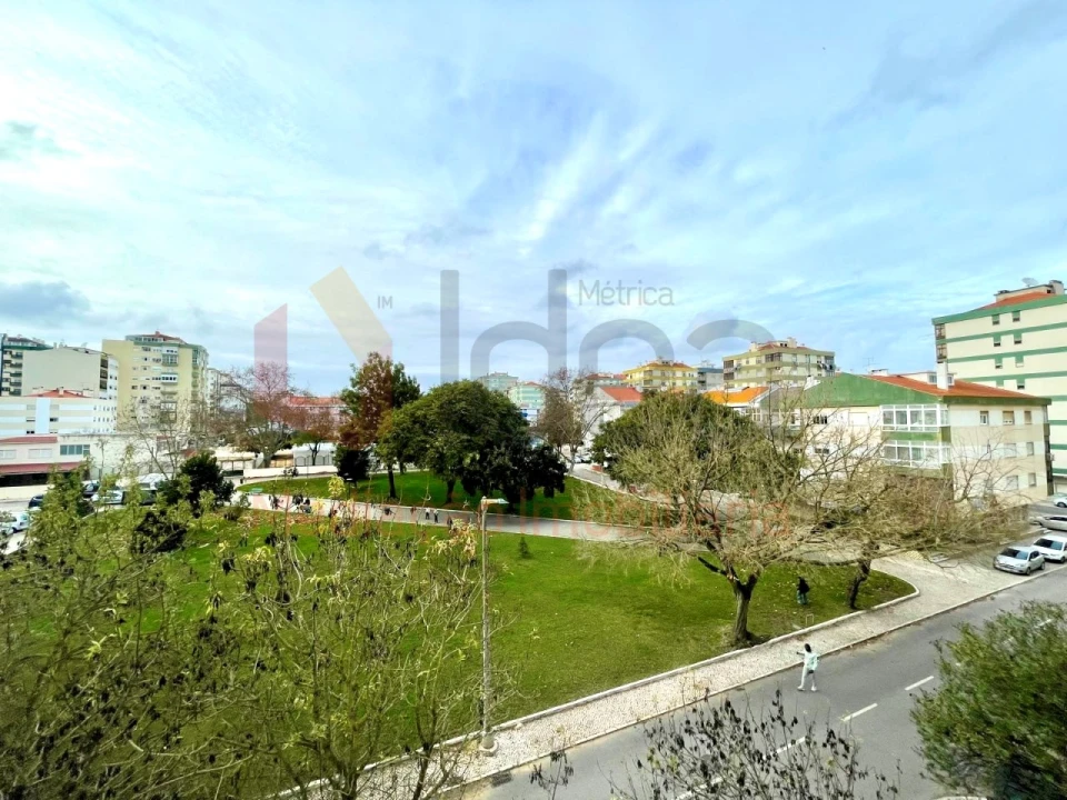 Apartamento T2 para Venda em Amora Foto 24