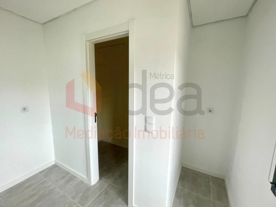 Apartamento T2 para Venda em Amora Foto 10