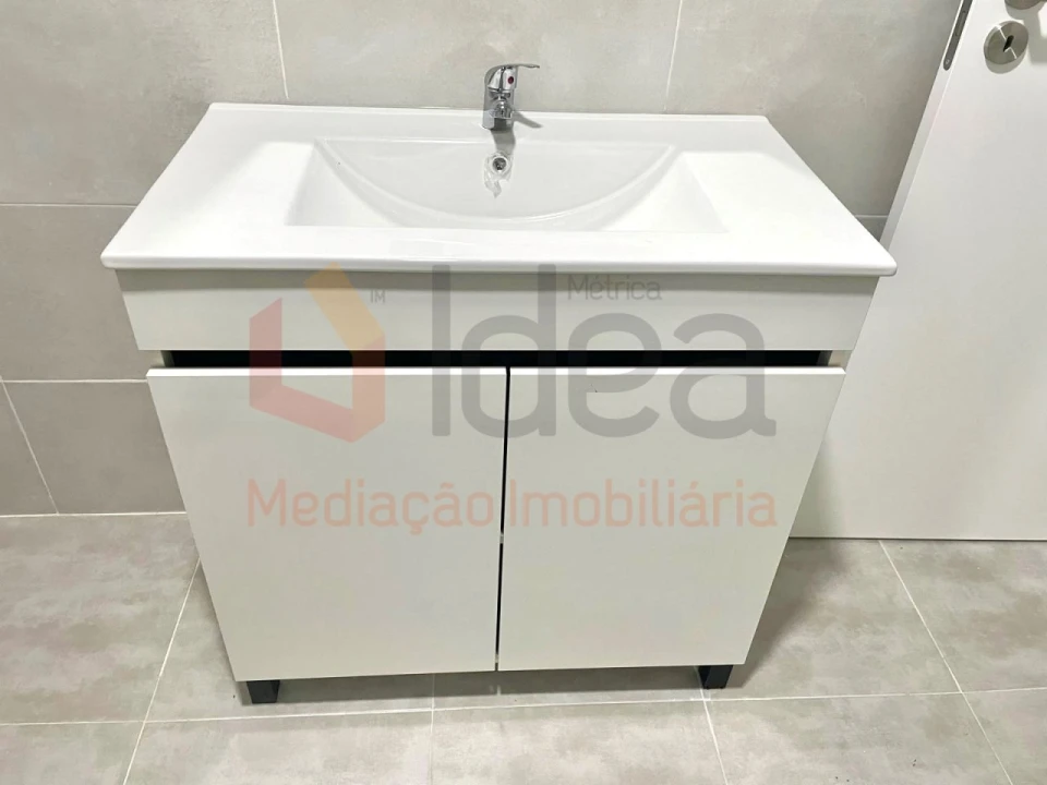 Apartamento T2 para Venda em Amora Foto 20
