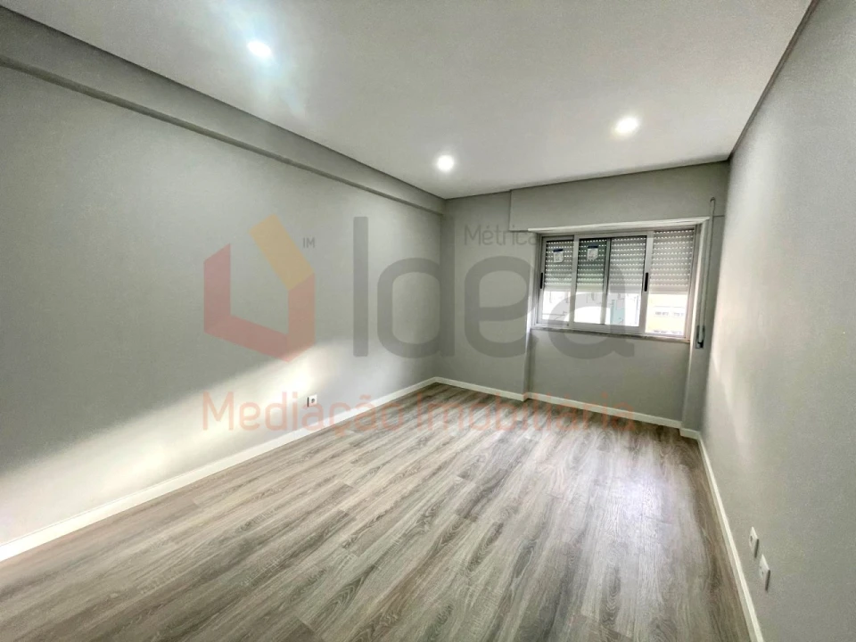 Apartamento T2 para Venda em Amora Foto 15