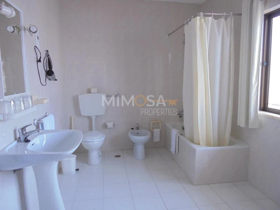 Negócio para Venda em Lagos (São Sebastião e Santa Maria) Foto 24